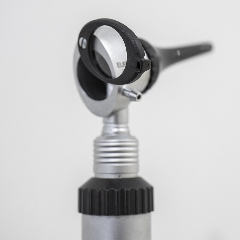 01.11135.001 KaWe ветеринарен отоскоп EUROLIGHT VET C30, затворен, (к-т с ушни спекулуми Ø 4.0,5.0,7.0 мм)